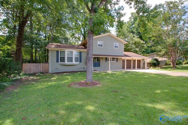 Building Photo - 803 Mira Vista Dr SE