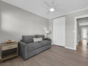 Building Photo - 473 12th Ave S