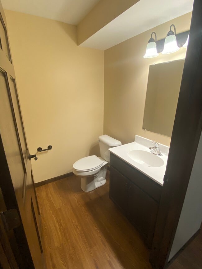 1/2 Bath - 1519 Primrose Ln