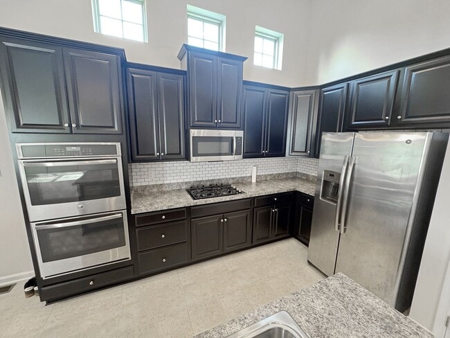 Foto del edificio - Stylish Living with Gas Cooking, Screened ...