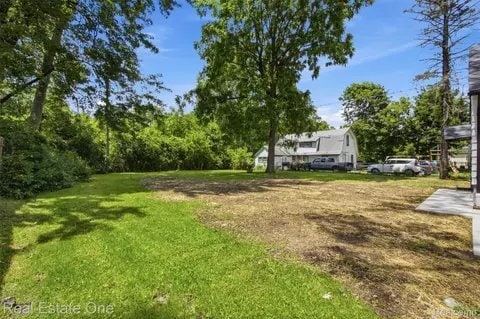 Building Photo - 17 N Midland Dr