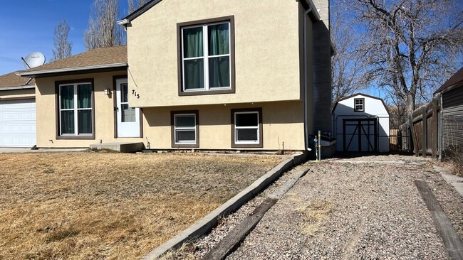 Building Photo - 715 Saratoga Dr