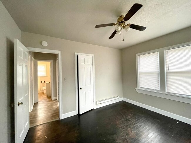 Foto del edificio - 721 2nd Ave NE
