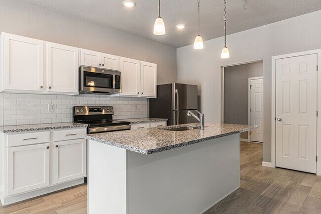 Building Photo - 3518 E Sedge Wren Dr