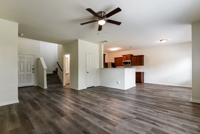 Building Photo - 1116 Timberview Dr