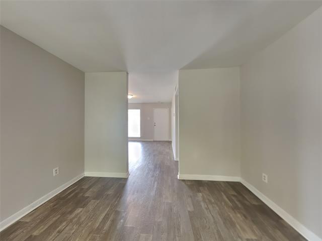 Building Photo - 116 Yorkshire Dr