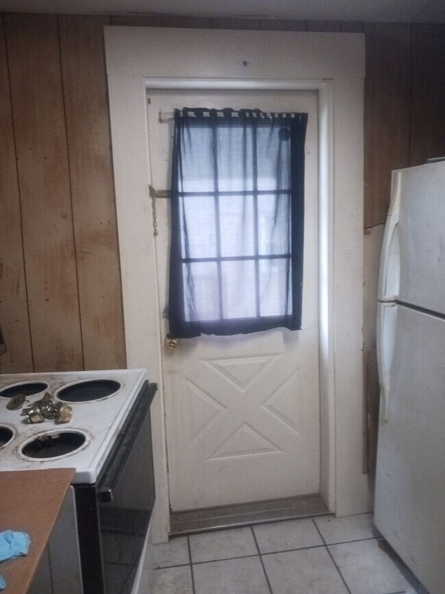 Building Photo - 663 Florida Ave