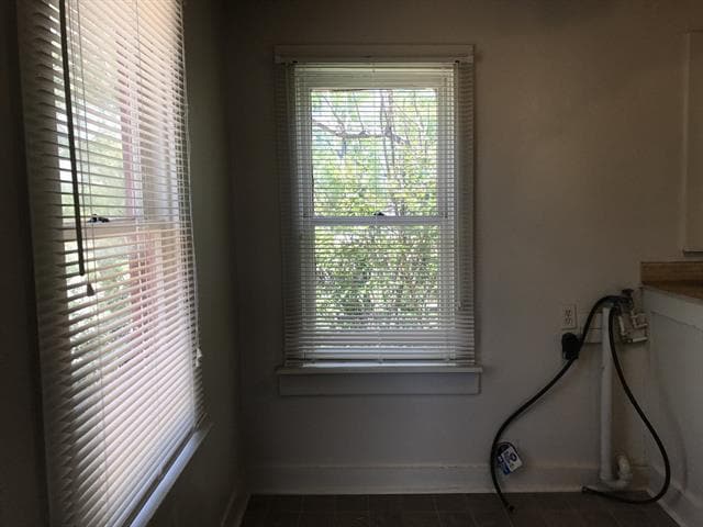 Building Photo - 1517 Ave D