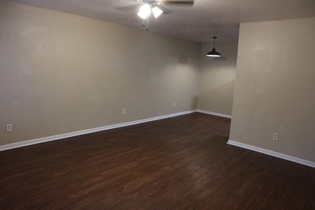 Living/Dining - 991 6th Street