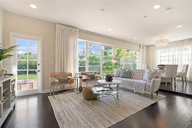 Foto del edificio - 920 W 47th Ct