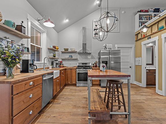 Building Photo - Build Equity While Leasing - Lease and Own...