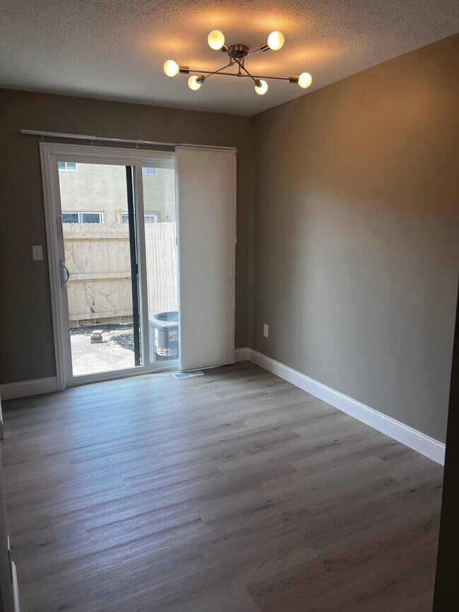 Building Photo - 6463 Brookedge Ct