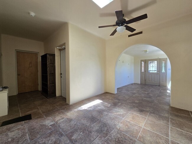 Building Photo - 166 Galisteo Ln