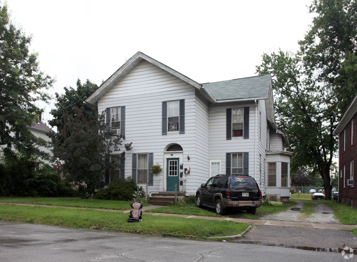 Primary Photo - 781 E 3rd St