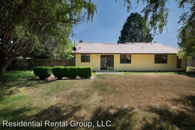 Building Photo - 3 br, 2 bath House - 1457 NE Kathryn St