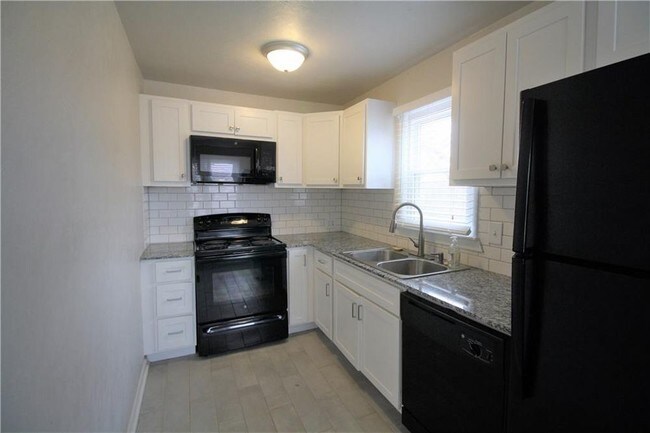Foto del edificio - 1816 1/2 NW 37th St Oklahoma City OK 73118