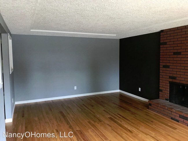 Building Photo - 3 br, 1.5 bath House - 11118 NE 119TH ST