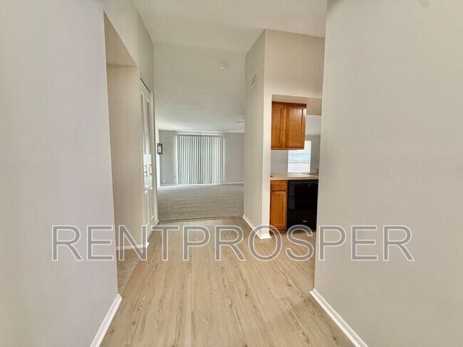 Foto del edificio - 1228 Pine Sap Ct