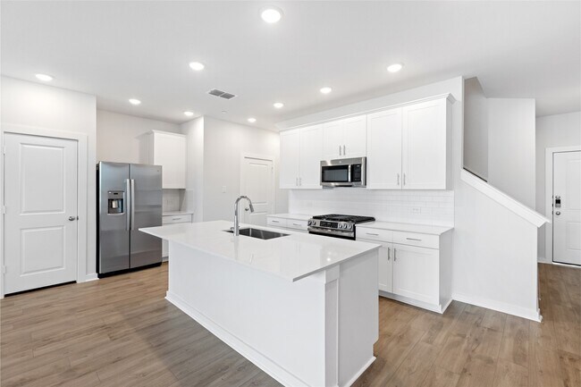 Foto del edificio - 8117 Danson Ln