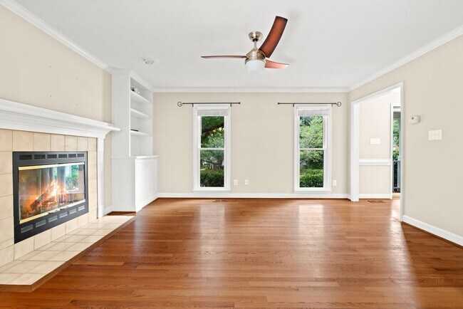 Foto del edificio - Beautiful 4-bedroom home near Crabtree!