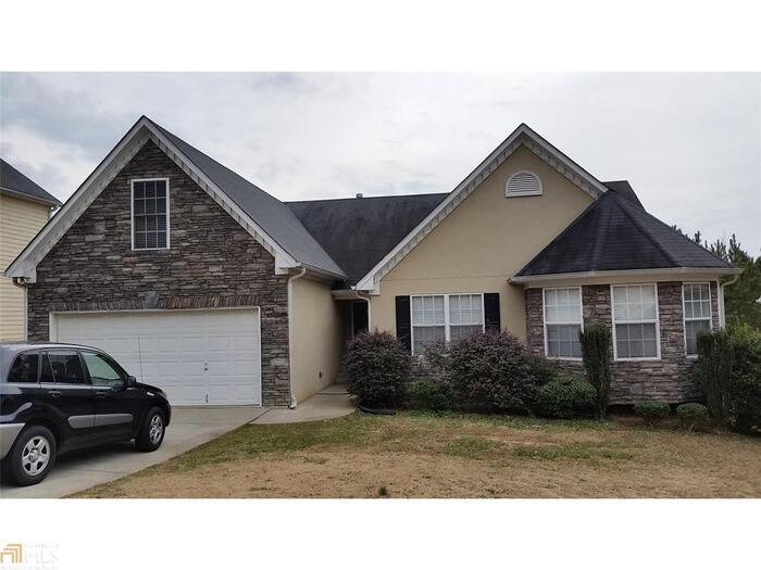 Primary Photo - Beautiful Home Close to Historic Lawrencev...