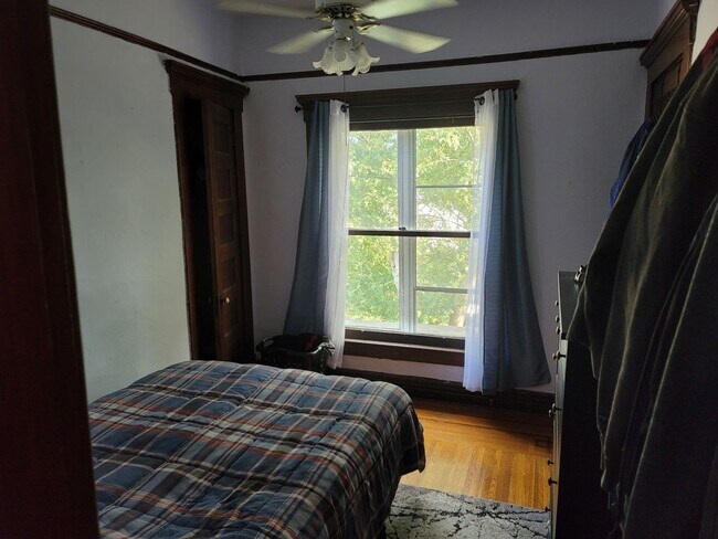 Foto del edificio - 1705 Edenside Ave