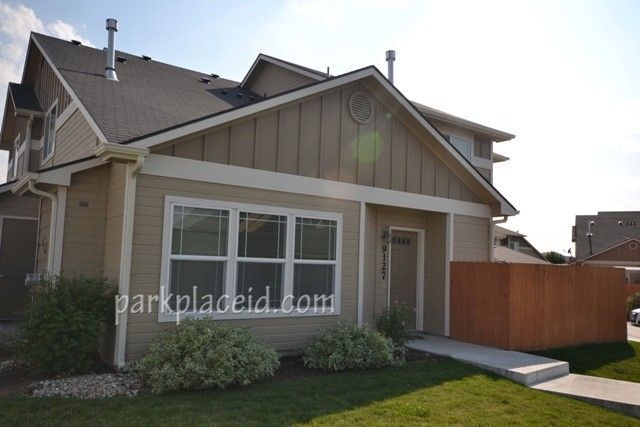 Primary Photo - 2-Bed 2-Bath Townhome in Sendero Subdivision