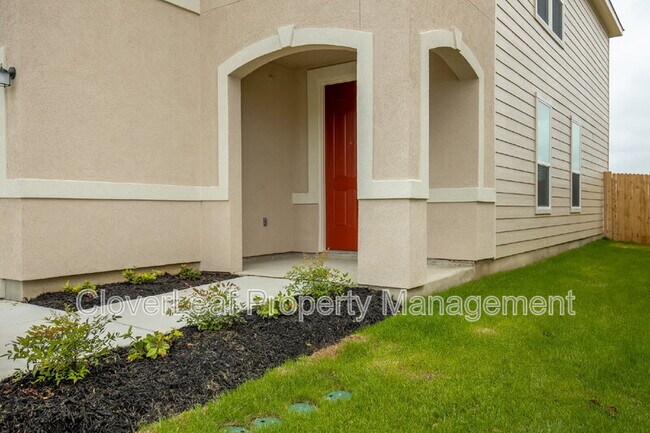 Building Photo - 571 Pebble Bend