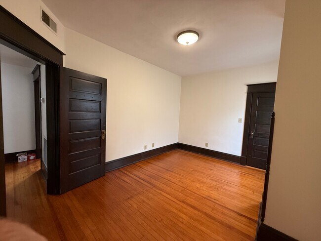 Foto del edificio - 2147-2149 Berkley Ave SW