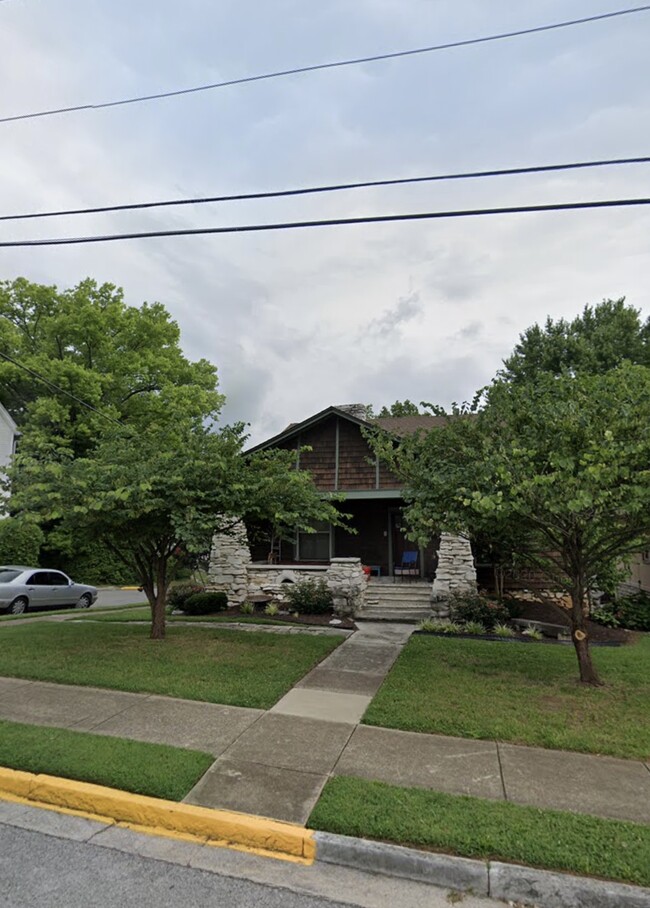 Building Photo - 1259 Park St