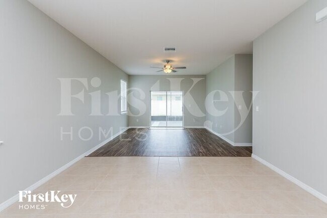 Foto del edificio - 12217 Fairlawn Dr