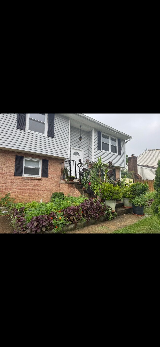 Photo - 7216 Belinger Ct House