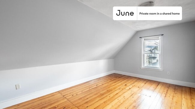 Building Photo - Room in Shared 4 bed/1.5 bath home
