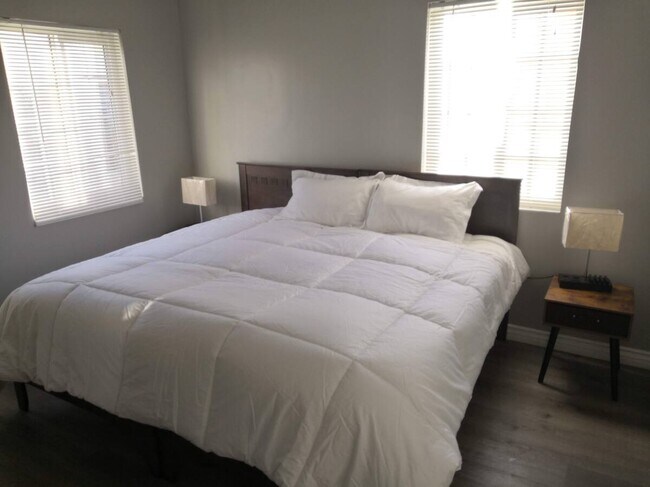 Photo - 1530 W 28th St House