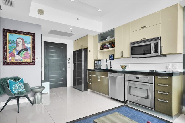 Foto del edificio - 60 SW 13th St