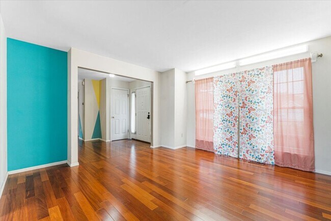Foto del edificio - 208 Kylewood Ct