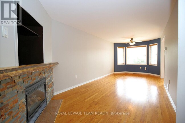 Building Photo - 119 Blackdome Crescent