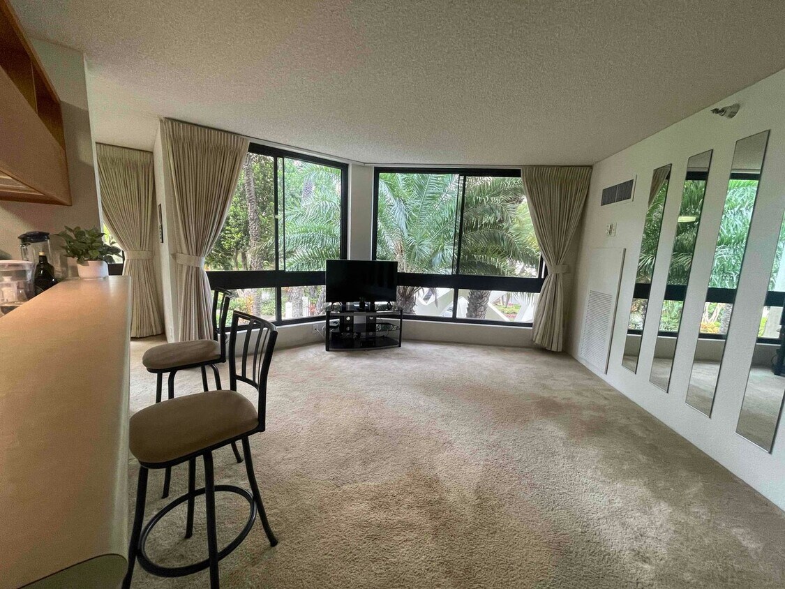 Fabulous Unit in Waikiki! - Fabulous Unit in Waikiki!