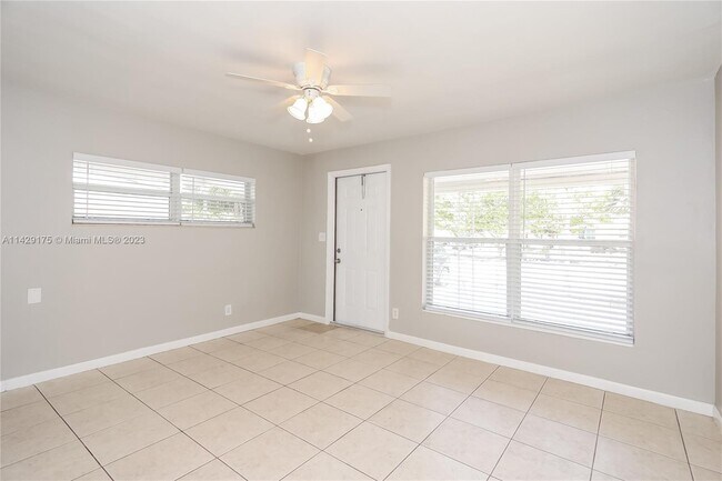 Foto del edificio - 5409 N Andrews Ave
