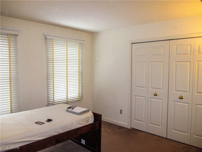 Building Photo - 1942 E 84th St