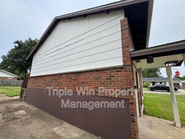 Photo - 1103 Rio St House