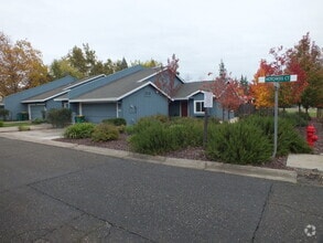 Building Photo - 2861 Hotchkiss Ct