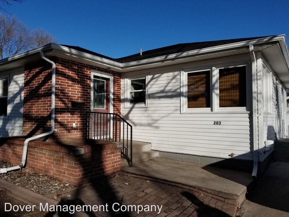 Primary Photo - 3 br, 1.5 bath House - 203 S 18th St