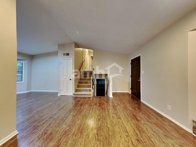 Building Photo - 3182 Fireplace Trl