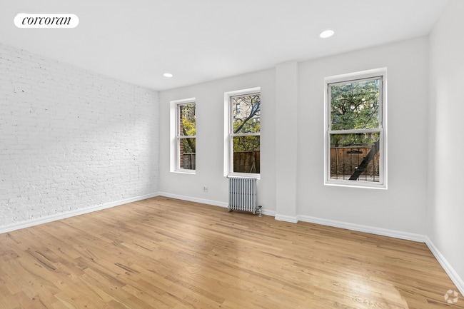 Building Photo - 53 W 106th St