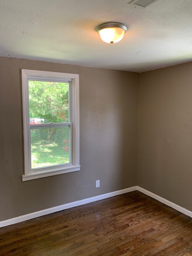 Foto del edificio - 4914 Blue Ln