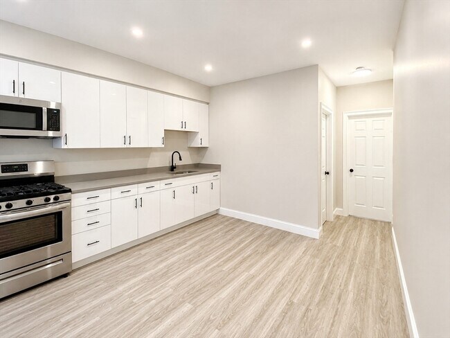 Foto del edificio - 124 Trenton St