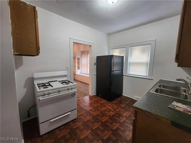 Building Photo - 1306 E 134th St