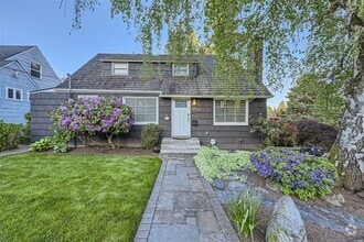 Building Photo - 6202 38th Ave NE