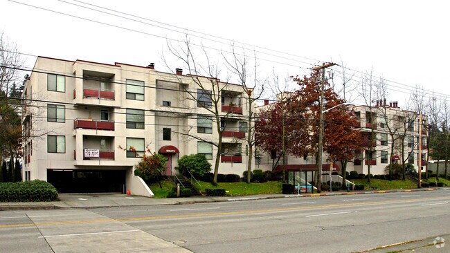 Court at Sandpointe Condo